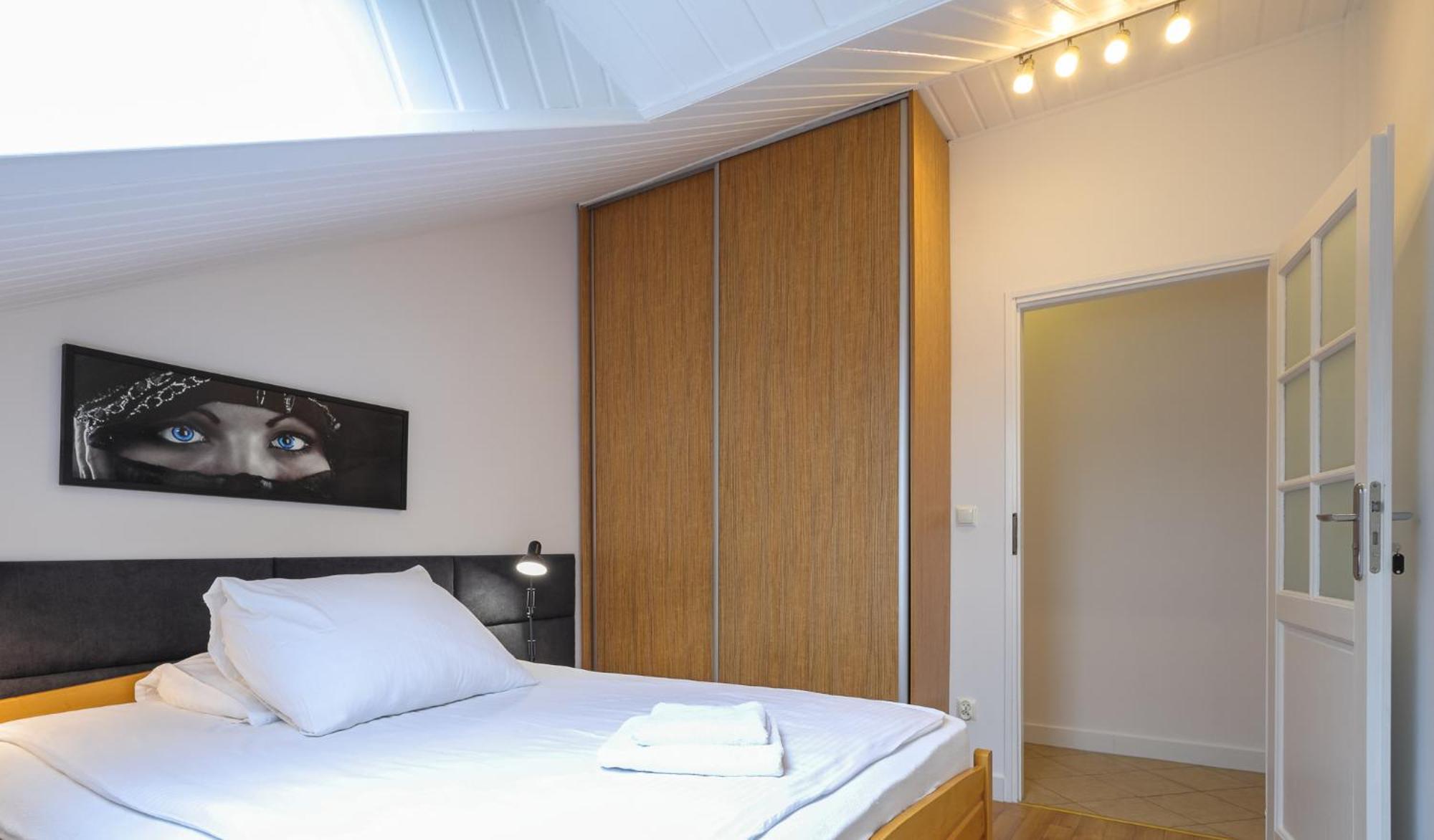 Dworek Rozany Hotel & Restauracja นามิสลอฟ ภายนอก รูปภาพ